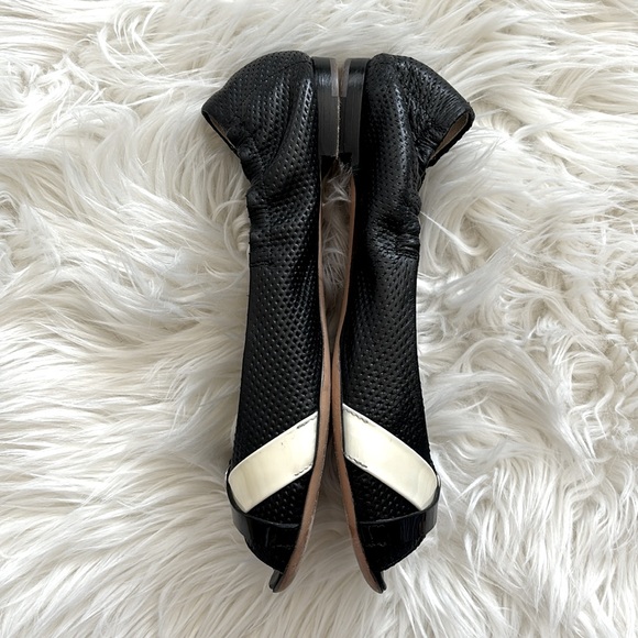 AGL Leather Two-Toned Peep Toe Flats Black/Cream 39.5 - Picture 4 of 10